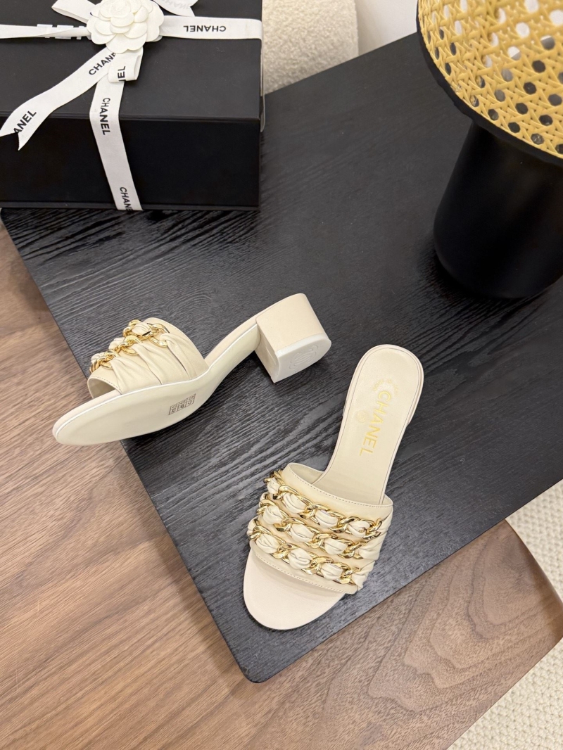 Ch**el slippers